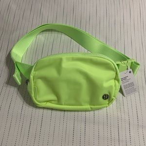 NWT Lululemon Everywhere Belt Bag - Faded Zap